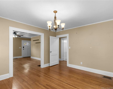 415 Cape Fear Avenue - Photo Thumbnail 10