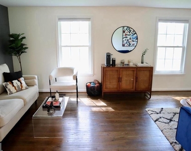 15826 Anamosa Drive - Photo Thumbnail 5