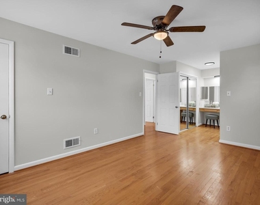 11700 Tifton Drive - Photo Thumbnail 12