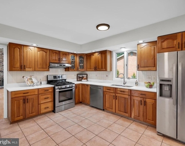 11700 Tifton Drive - Photo Thumbnail 6
