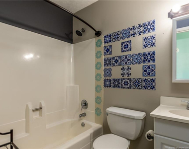4727 Friar Avenue - Photo Thumbnail 9