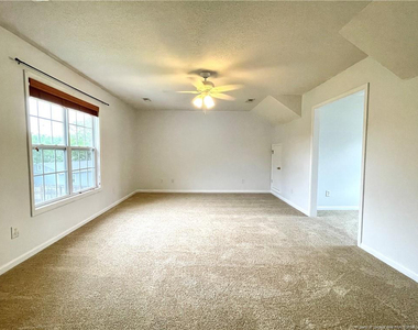 82 Essex Court - Photo Thumbnail 7