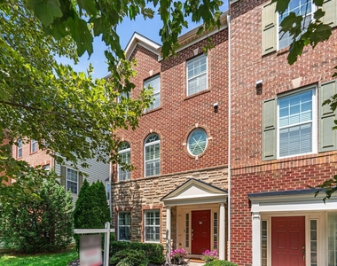 10512 Old Ellicott Circle - Photo Thumbnail 2