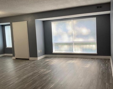 8865 Rollright Court - Photo Thumbnail 6