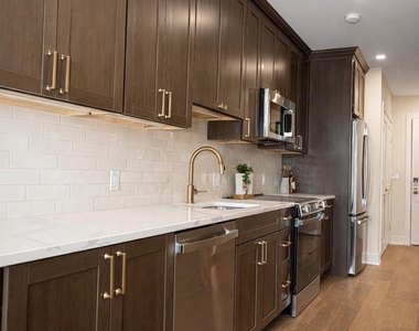 128 N Bond Street - Photo Thumbnail 18