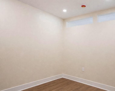 128 N Bond Street - Photo Thumbnail 21