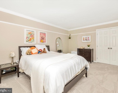 2422 Cobblestone Way - Photo Thumbnail 36