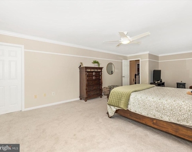2422 Cobblestone Way - Photo Thumbnail 27