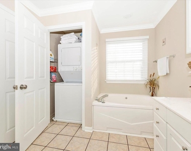 2422 Cobblestone Way - Photo Thumbnail 31