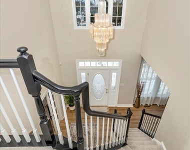 2422 Cobblestone Way - Photo Thumbnail 3