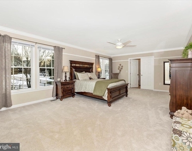 2422 Cobblestone Way - Photo Thumbnail 23