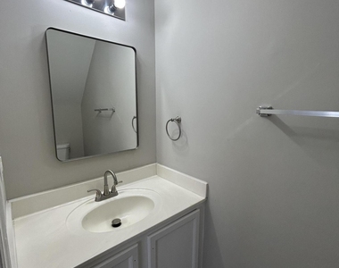 644 Coleman Street - Photo Thumbnail 3