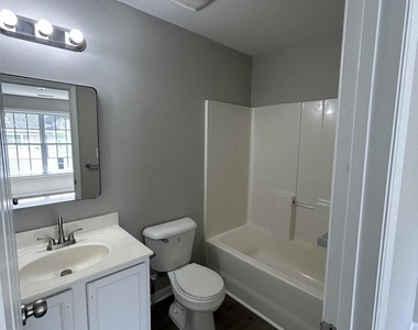 644 Coleman Street - Photo Thumbnail 8