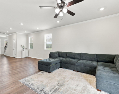 1101 Aberleigh Lane - Photo Thumbnail 9