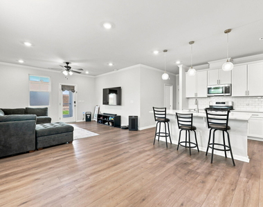 1101 Aberleigh Lane - Photo Thumbnail 15