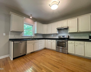 413 Perry Creek Drive - Photo Thumbnail 8