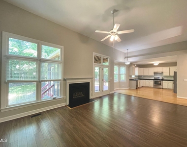 413 Perry Creek Drive - Photo Thumbnail 6