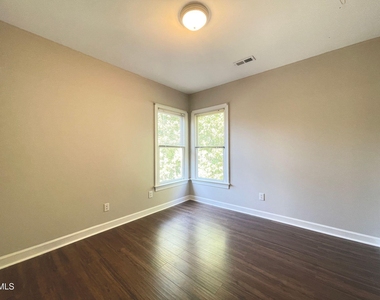 413 Perry Creek Drive - Photo Thumbnail 19