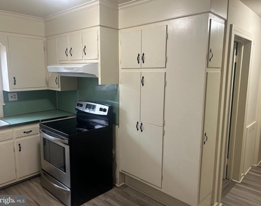 276 E Main Street - Photo Thumbnail 12