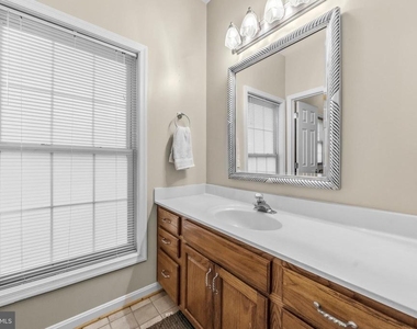 14715 Jennifer Court - Photo Thumbnail 27