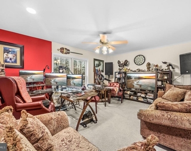 14715 Jennifer Court - Photo Thumbnail 16
