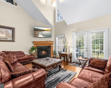 14715 Jennifer Court - Photo Thumbnail 14