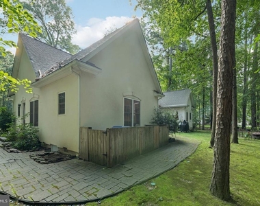 14715 Jennifer Court - Photo Thumbnail 40