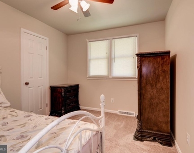 6275 Fenwick Road - Photo Thumbnail 11