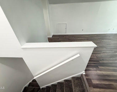 401 Holly Berry Lane - Photo Thumbnail 30