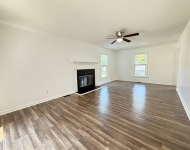 401 Holly Berry Lane - Photo Thumbnail 2