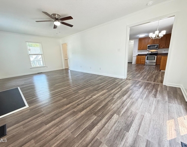 401 Holly Berry Lane - Photo Thumbnail 5