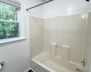 401 Holly Berry Lane - Photo Thumbnail 23