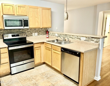 2800 Trailwood Pines Lane - Photo Thumbnail 4