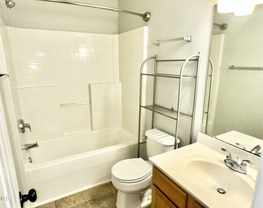 2800 Trailwood Pines Lane - Photo Thumbnail 6
