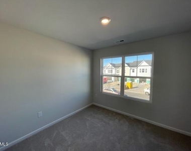 5010 Tura Street - Photo Thumbnail 16