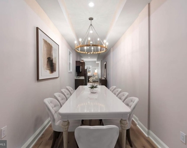 919 Stiles Street - Photo Thumbnail 7