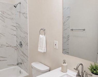923 N Calvert Street - Photo Thumbnail 6