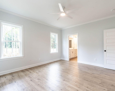328 Green Pines Estates Drive - Photo Thumbnail 12