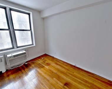 340 East 58th Street - Photo Thumbnail 1