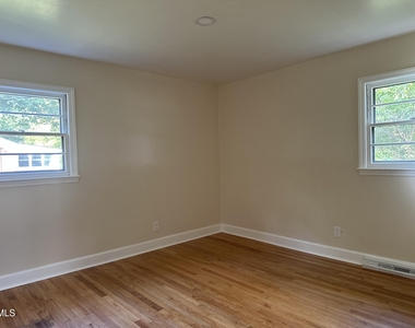 710 N Wilba Road - Photo Thumbnail 4
