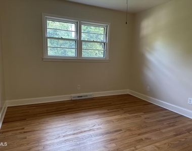 710 N Wilba Road - Photo Thumbnail 5