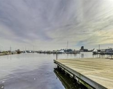 1000 Fell Street - Photo Thumbnail 19