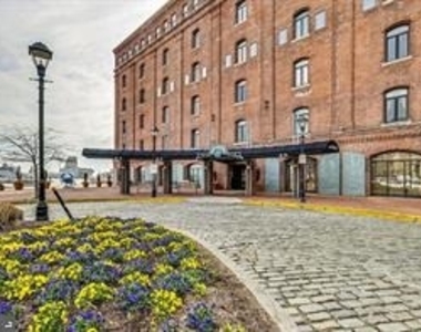 1000 Fell Street - Photo Thumbnail 1
