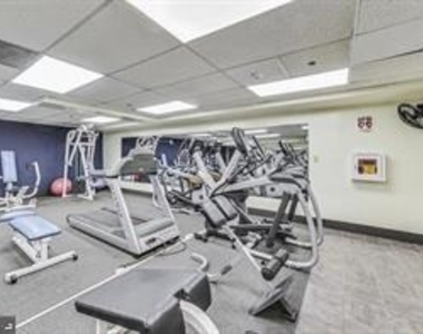 1000 Fell Street - Photo Thumbnail 9