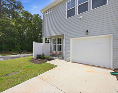 1433 Goldsboro Avenue - Photo Thumbnail 38