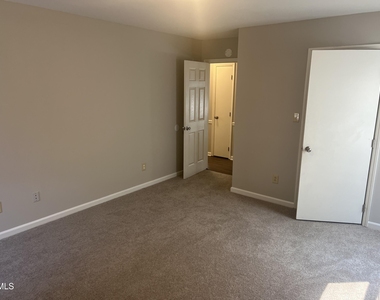 4204 Ferriday Court - Photo Thumbnail 12