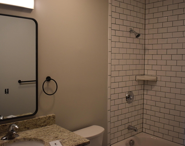 128 S Chatham Avenue - Photo Thumbnail 9