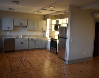 128 S Chatham Avenue - Photo Thumbnail 2