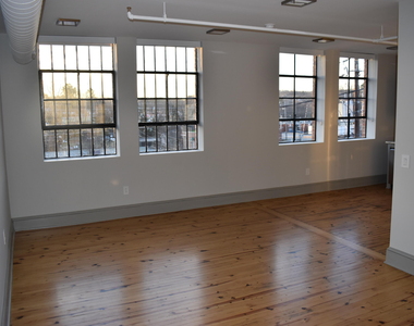 128 S Chatham Avenue - Photo Thumbnail 1