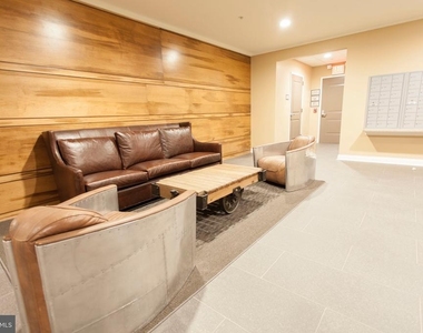 521 Saint Paul Street - Photo Thumbnail 18